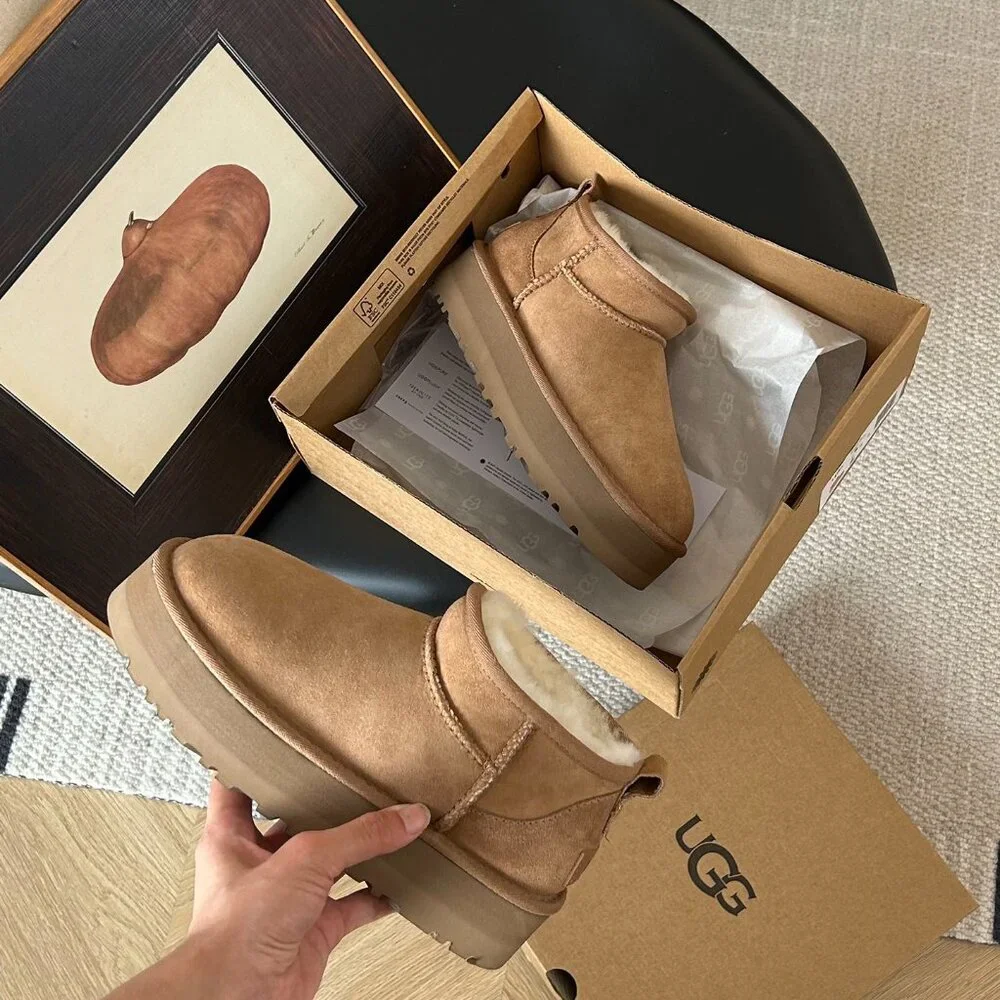 UGG Women's Classic Ultra Platform Chestnut